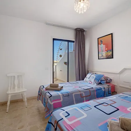 Hébergement de vacances 3 Bedrooms With Views *