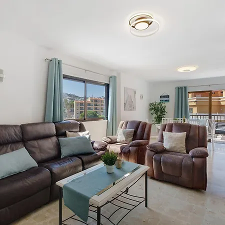 Semesterbostad 3 Bedrooms With Views *